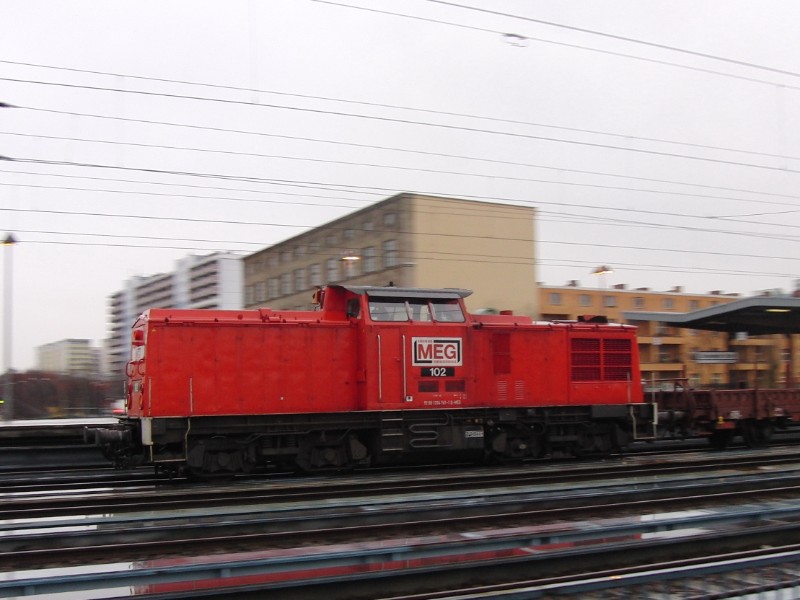 MEG 102 - 204 761-1.jpg